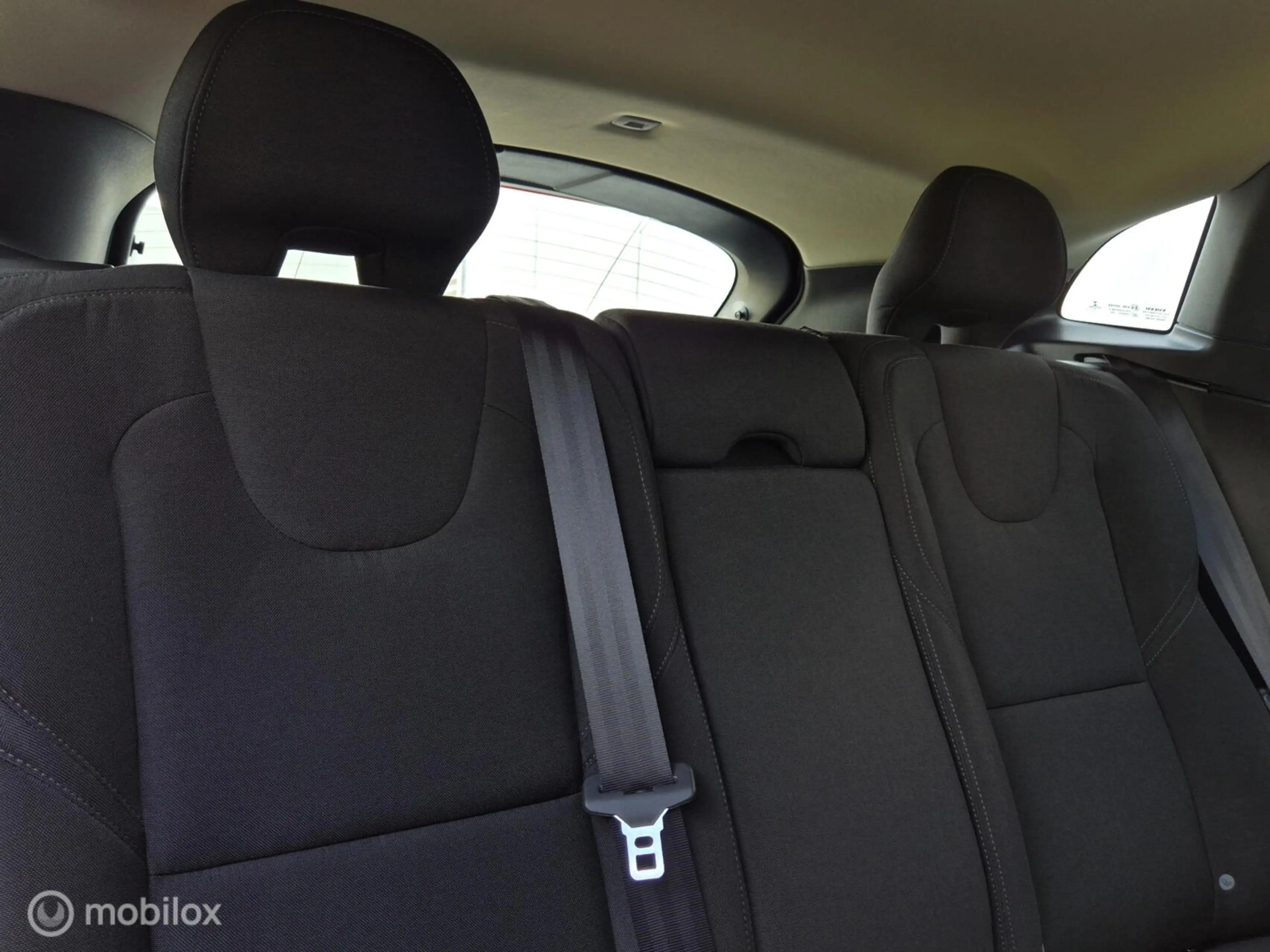 Volvo V40 1.5 T2 EDITION — photo 18