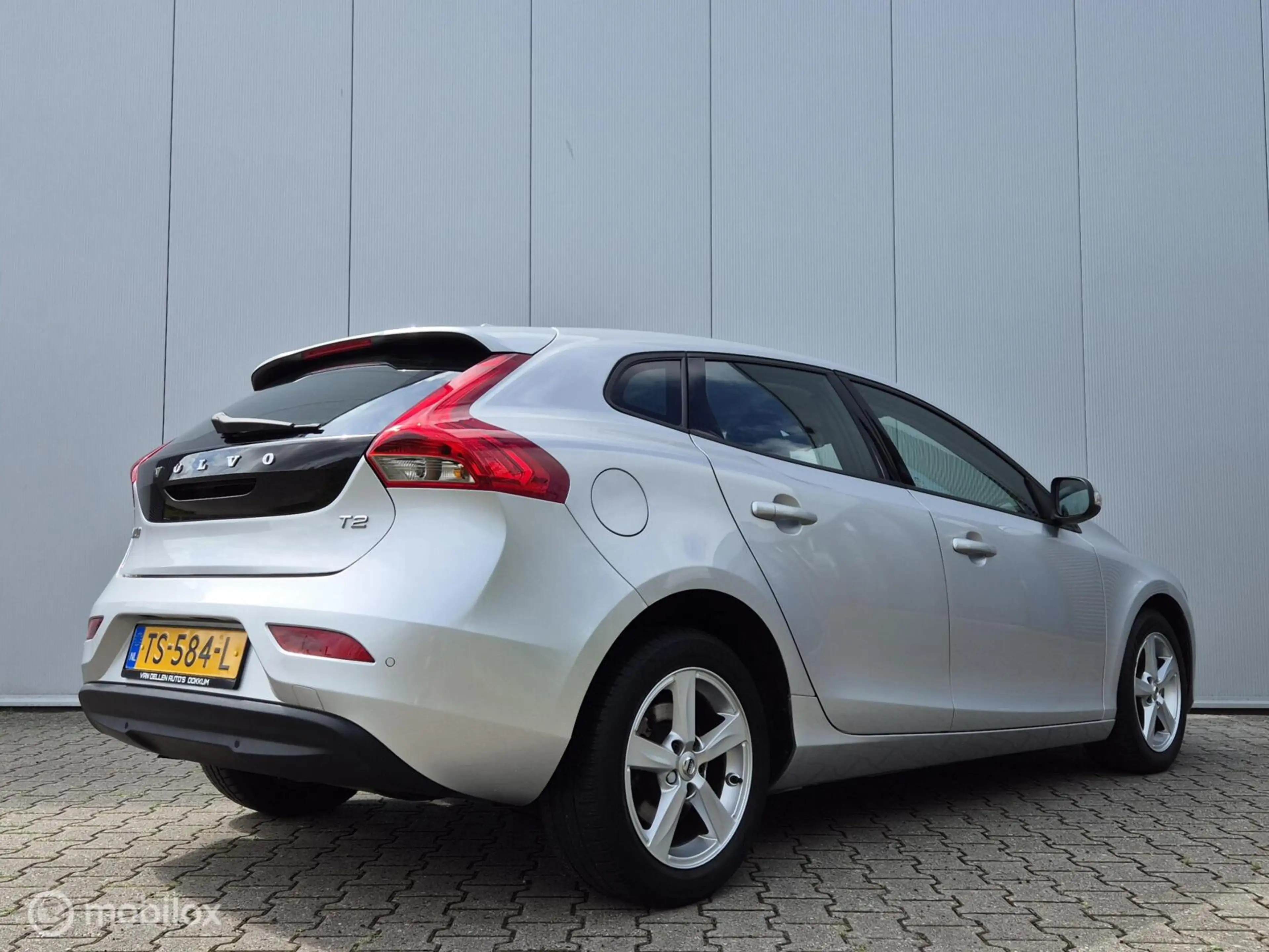 Volvo V40 1.5 T2 EDITION — photo 5