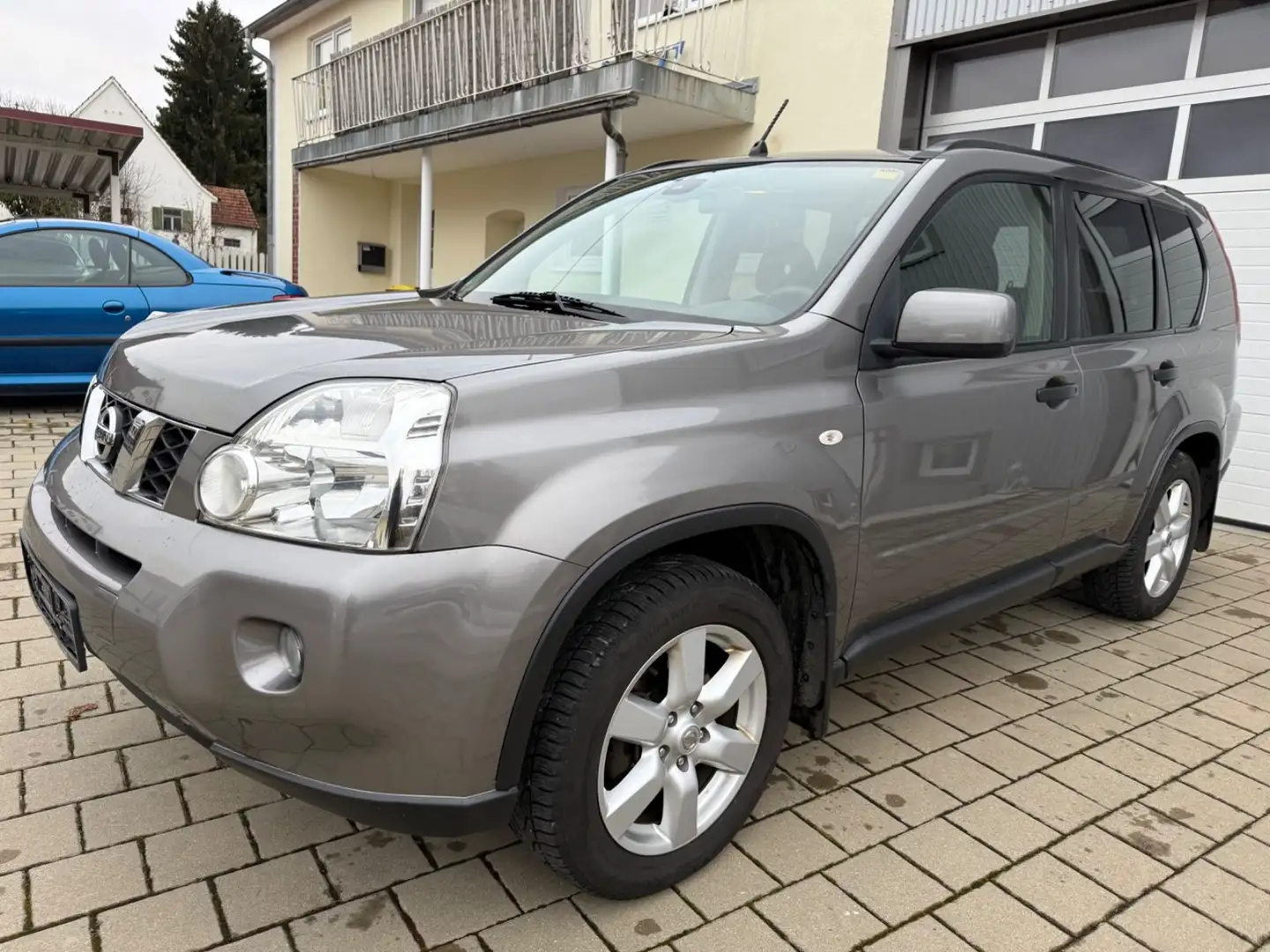 Nissan X-Trail SE 4X4 ALU AHK Klima CD Scheckheft 2.Hd. Grau - 1