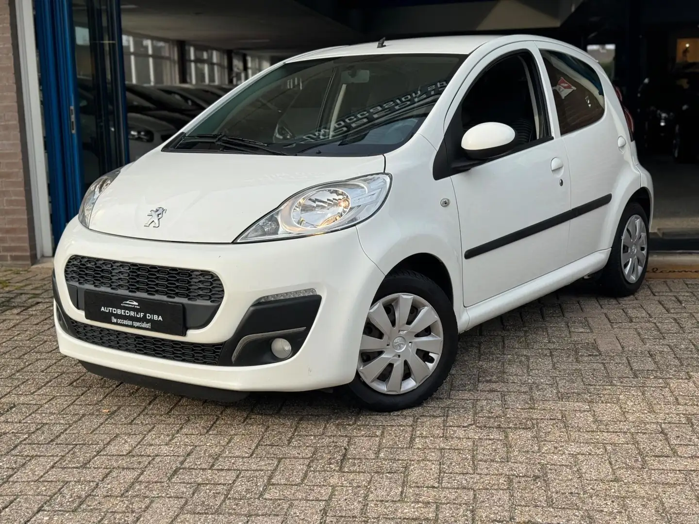 Peugeot 107 1.0 Active 2013 WIT AIRCO 5drs Elektr APK NAP! Wit - 2