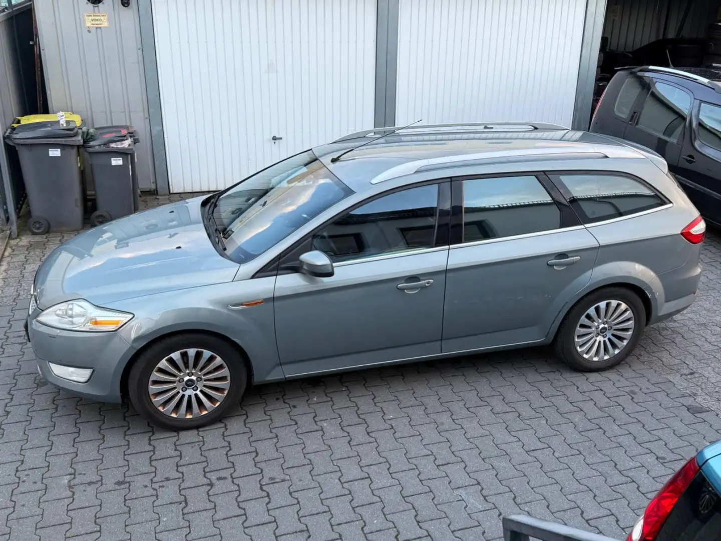 Ford Mondeo Turnier Titanium Gris - 2