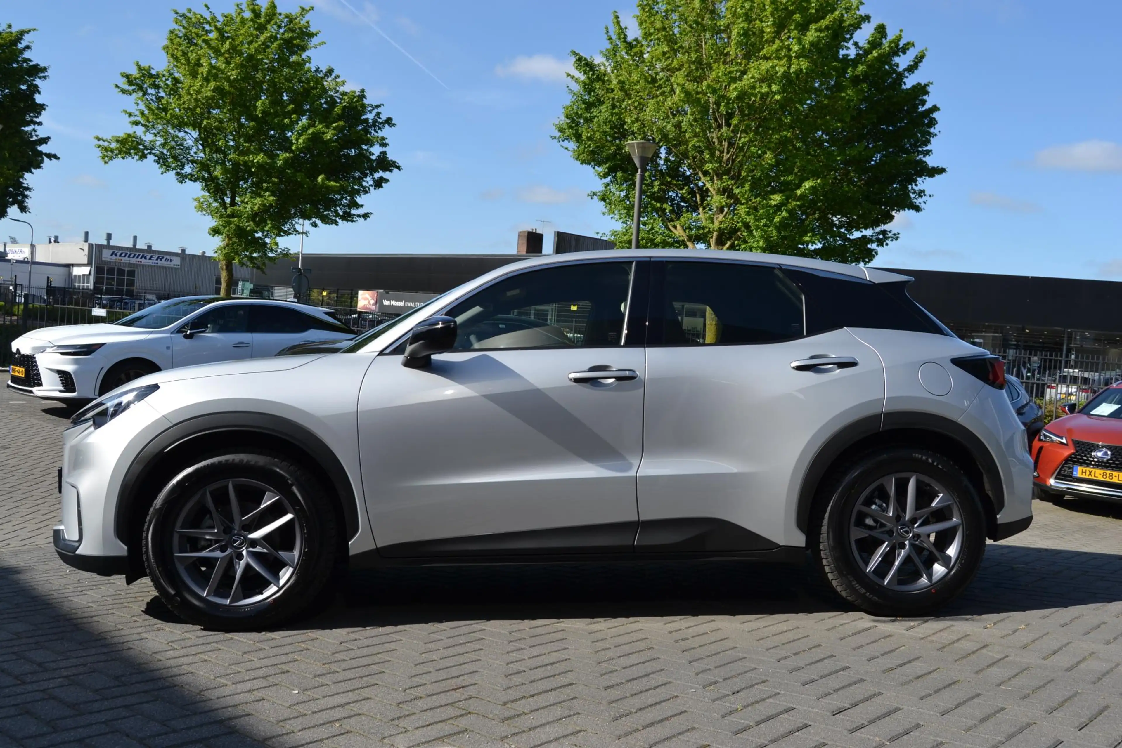 Lexus LBX 2WD STOELVERW STUURVERW PARK-SENSOR BLIND-SPOT CAR — photo 6