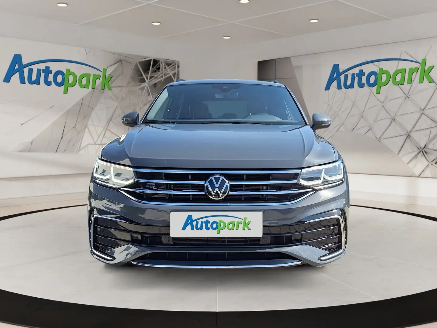 Volkswagen Tiguan TDI 4Motion. R-Line Grau - 2
