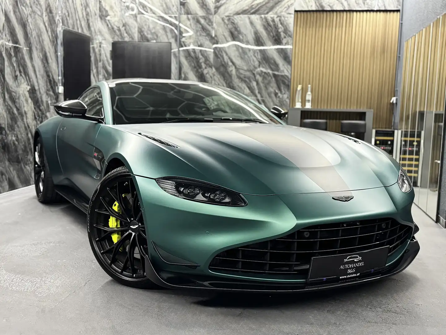 Aston Martin Vantage V8 Coupé F1 Edition *CARBON, RACING SEATS, NEU* Vert - 1