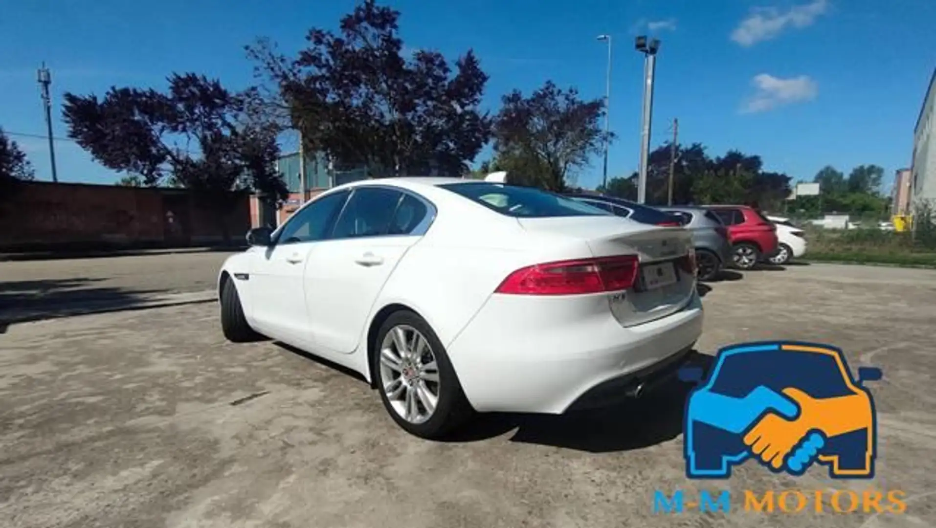 Jaguar XE 2.0 D 240 CV AWD aut. Prestige Blanc - 2
