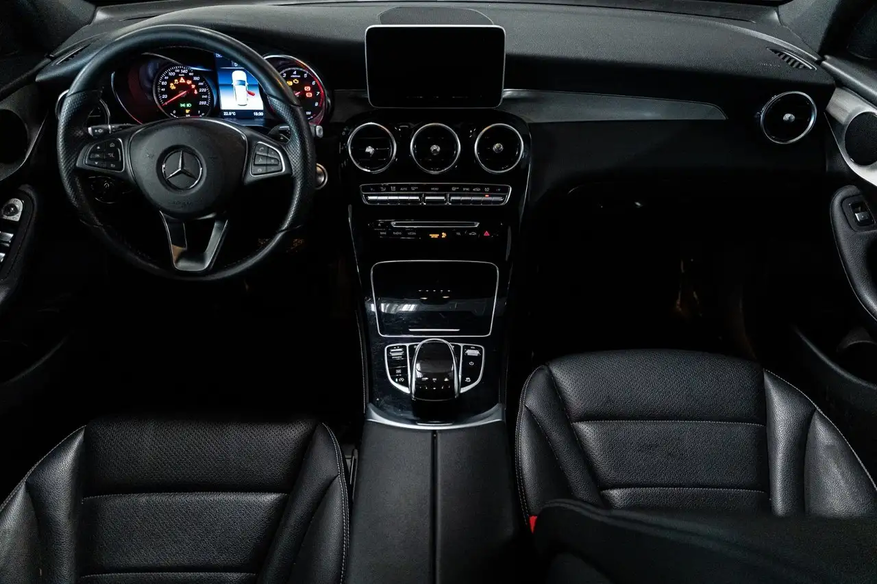 Mercedes-Benz GLC снимка Mercedes-Benz GLC