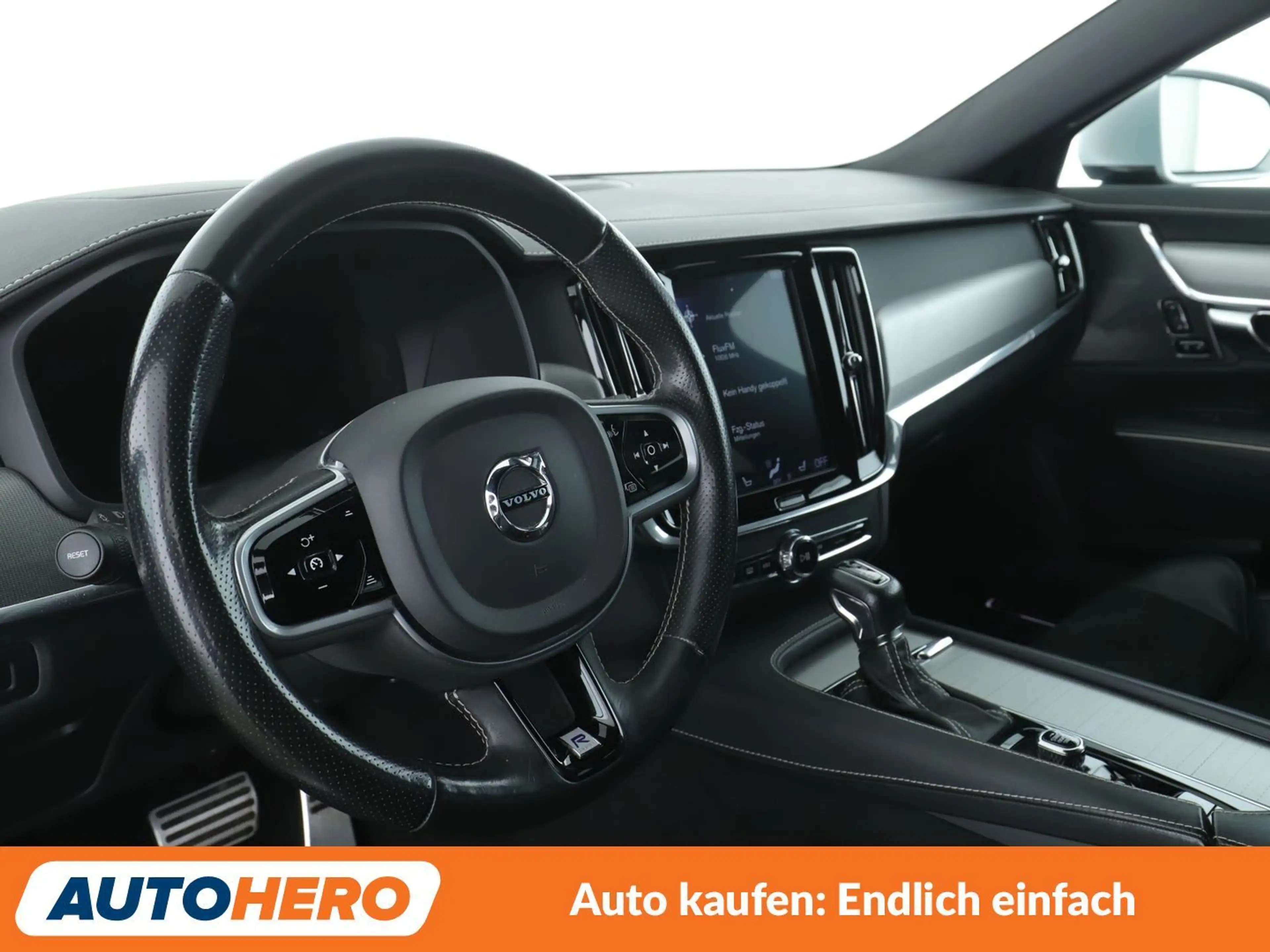 Volvo V90 2.0 D4 R-Design AWD Aut.*NAV*ACC*360CAM*PDC*SHZ* — photo 11