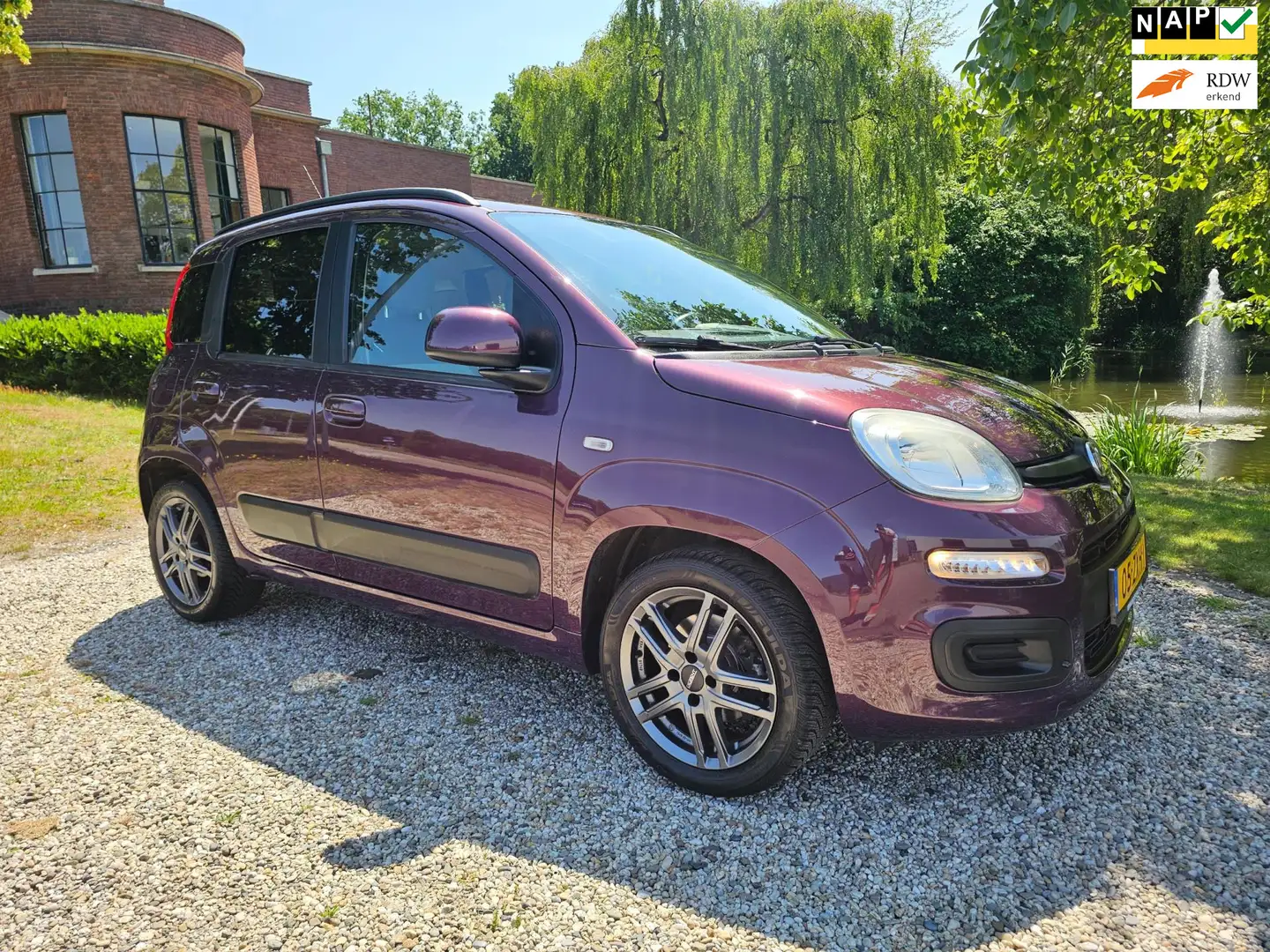 Fiat Panda 0.9 TwinAir Lounge AIRCO *apk:06-2026 Paars - 1
