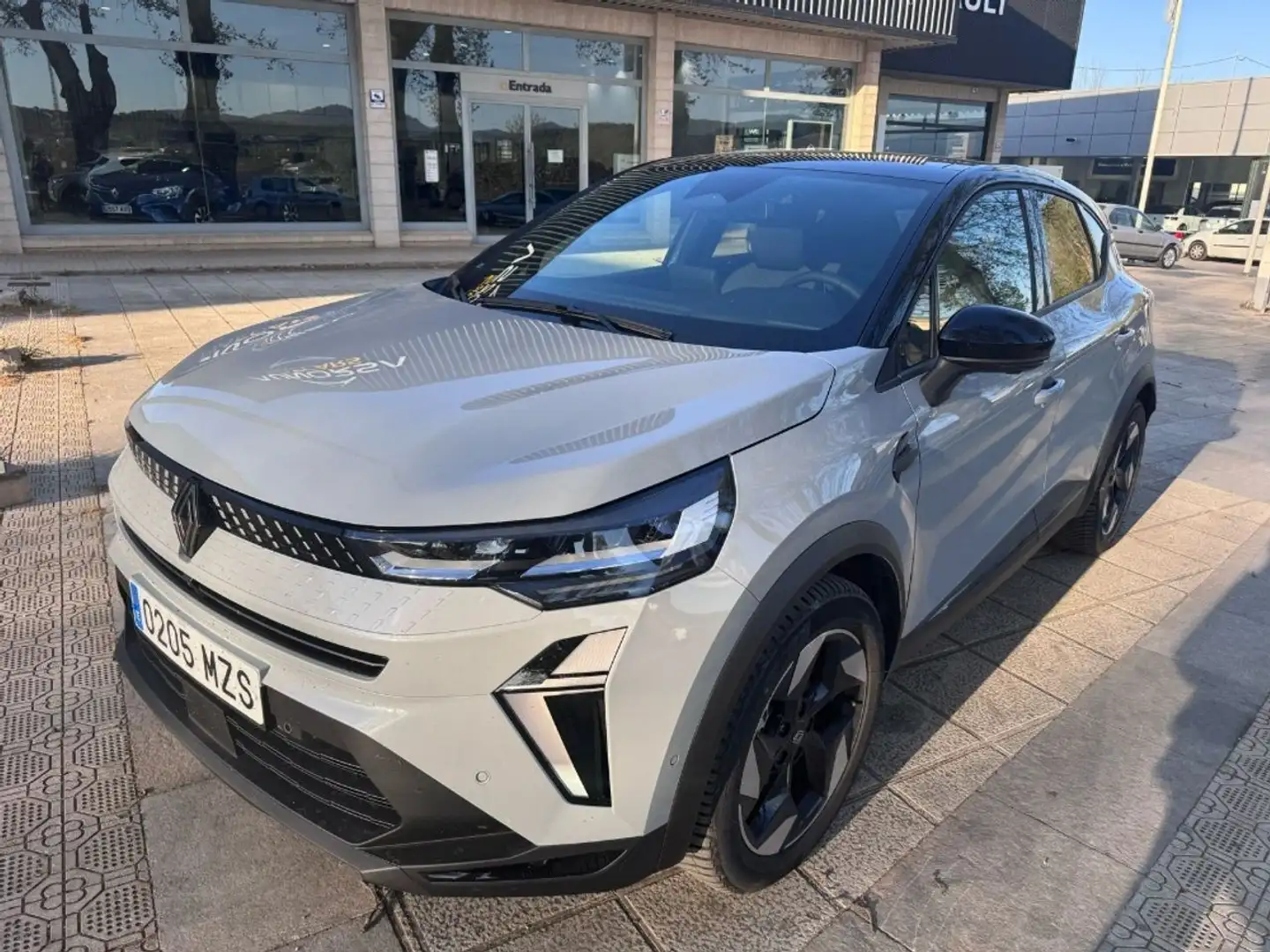 Renault Captur Techno Gris - 1