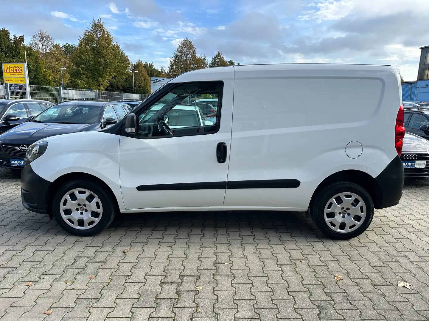 Fiat Doblo 1.3 MultiJet*sehr sparsam*Klima*Park*Vario-Gitter* Weiß - 2