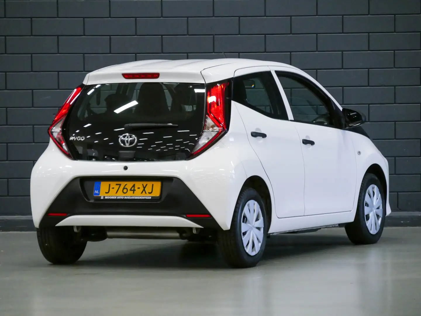 Toyota Aygo 1.0 VVT-i x-fun | BLUETOOTH | CRUISE CONTROL | AIR Blanc - 2