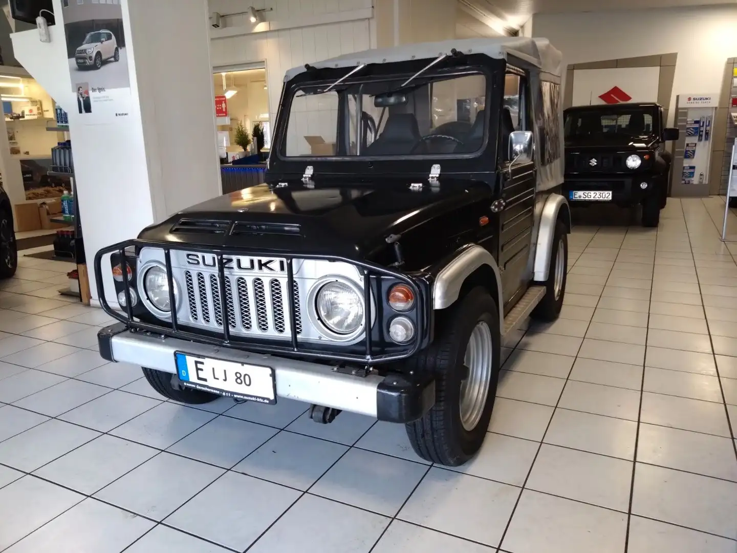 Suzuki LJ 80 80  Cabrio/Stoffverdeck / Sitze hinten AHK Noir - 2