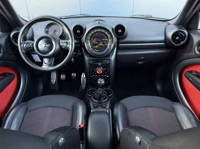 Mini Countryman view 15