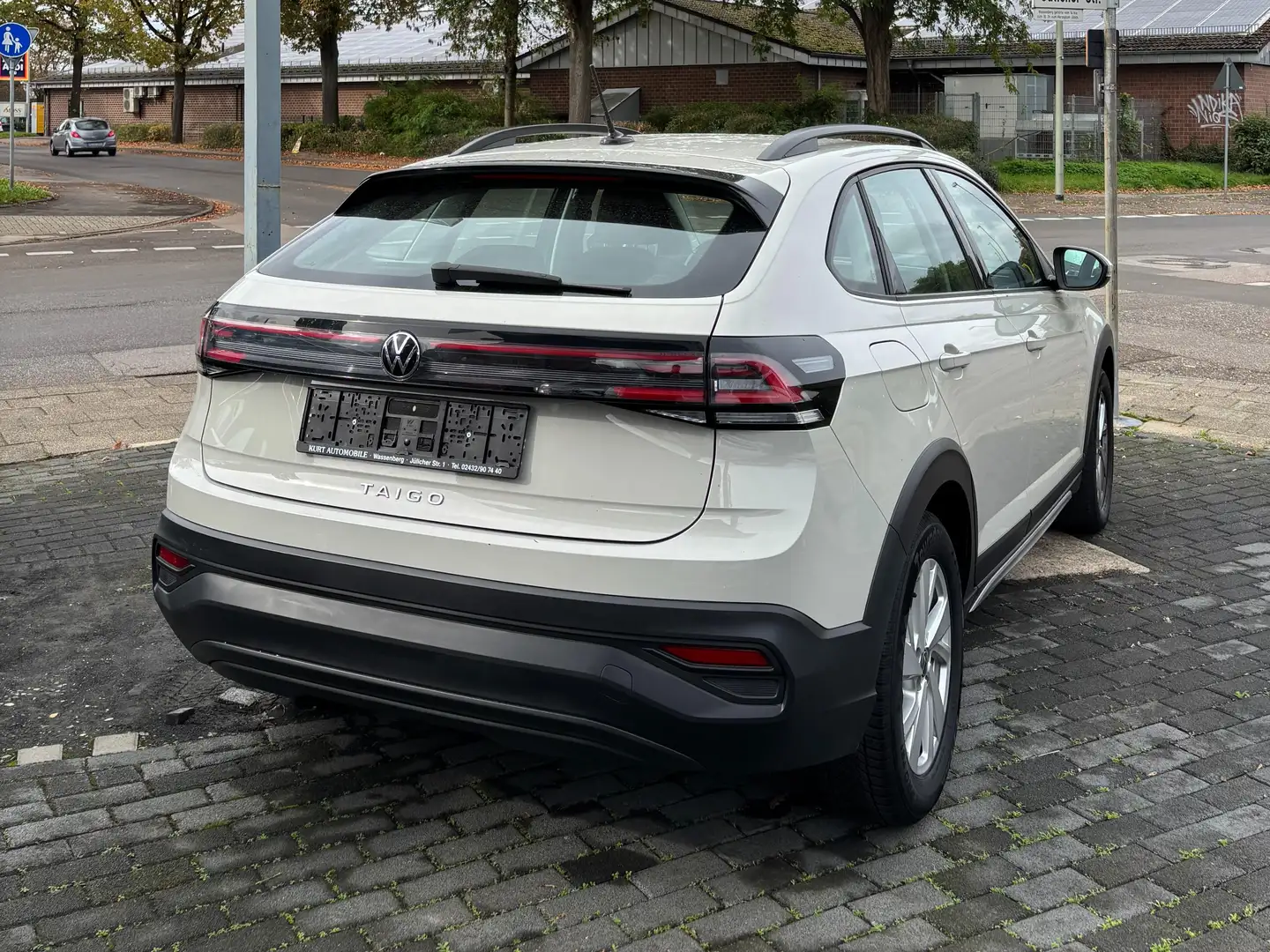Volkswagen Taigo Life Grau - 2