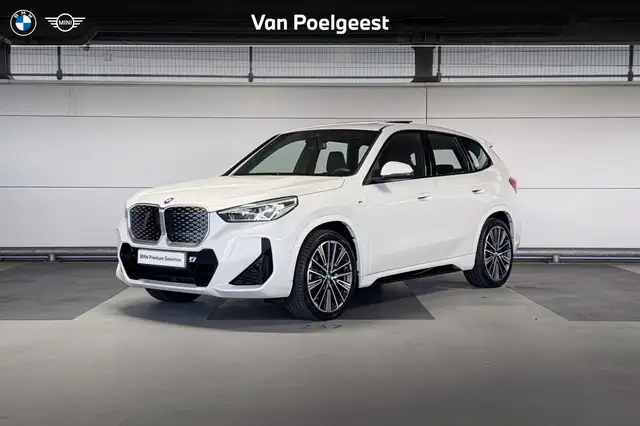 BMW iX1 xDrive30 67 kWh