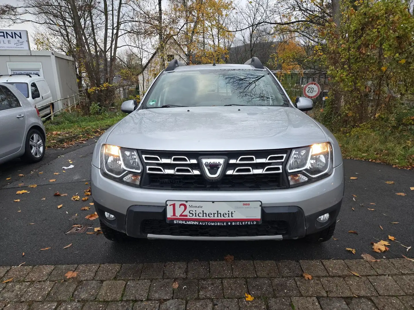 Dacia Duster I Urban Explorer 4x4 AHK Zahnriemen Neu Grau - 2