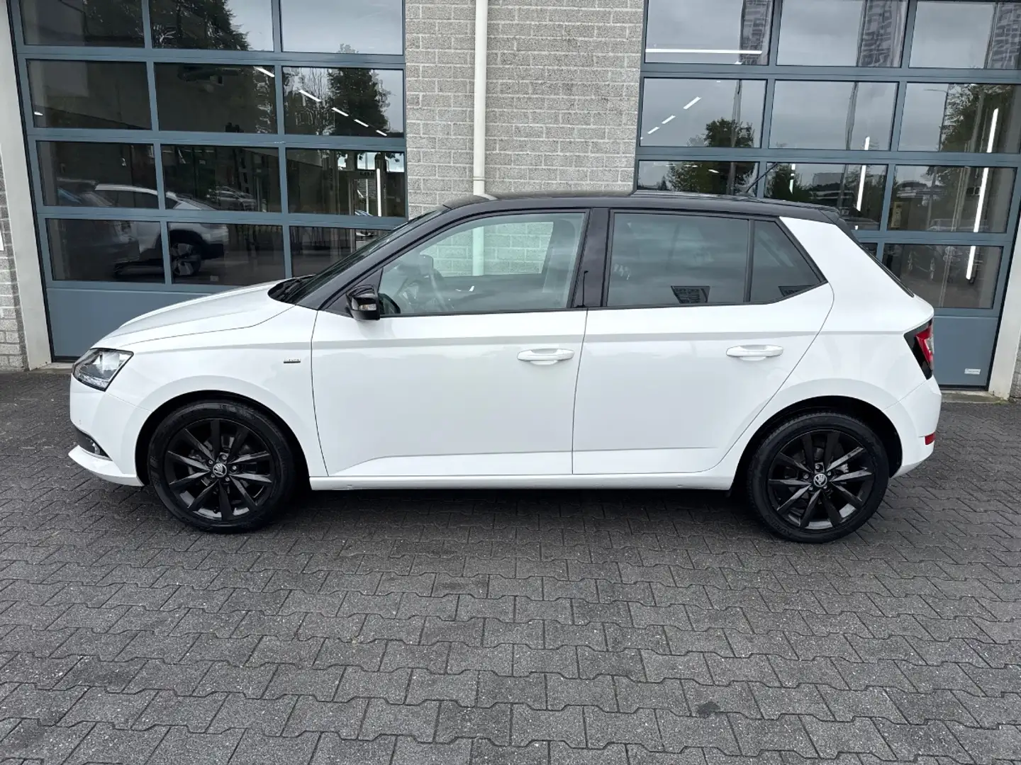 Skoda Fabia 1.0 TSI Business Edition | PARKEERSENSOREN | AIRCO - 2