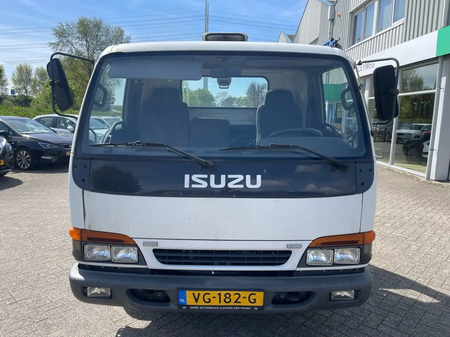 Isuzu NPR N-serie 2.8 55 L, Autoambulance / Oprijwagen (B2B/ Bianco - 2