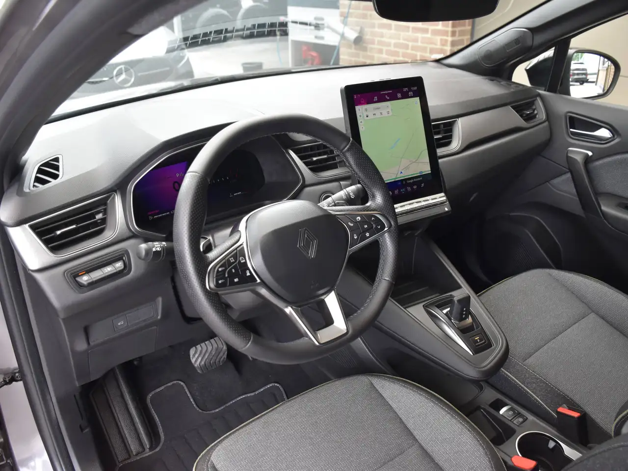 Renault Symbioz 1.3 TCE MHEV / TECHNO / EDC / CARPLAY / GPS / DAB /, миниатюра 9