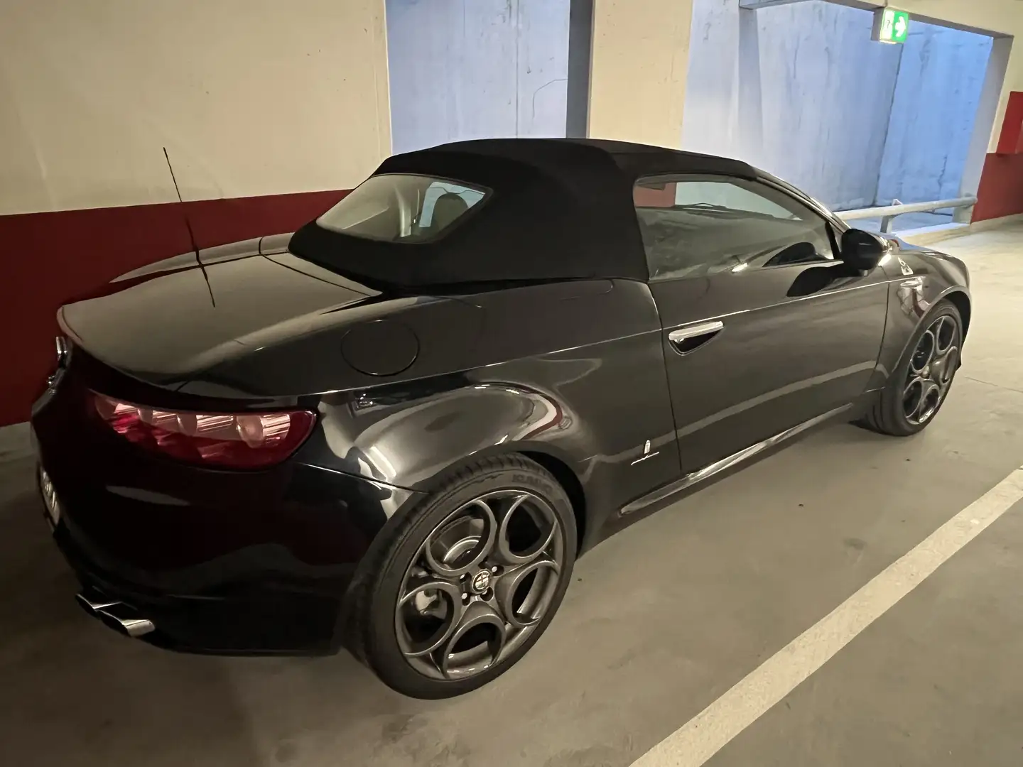 Alfa Romeo Spider Spider 2,4 JTDM Schwarz - 2