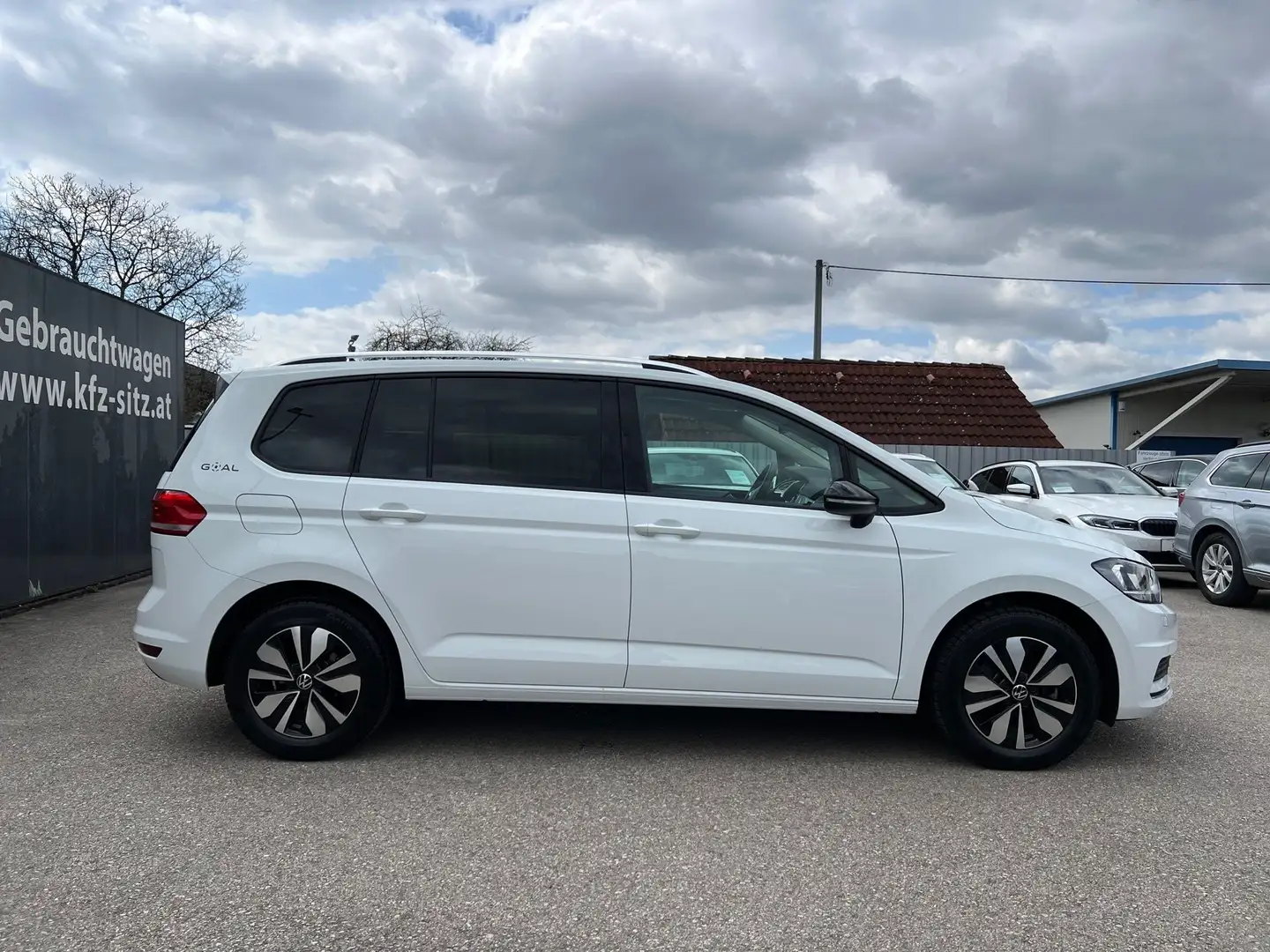 Volkswagen Touran 1,5 TSI ACT GOAL | 7 SITZE NP: €49.000 Weiß - 2