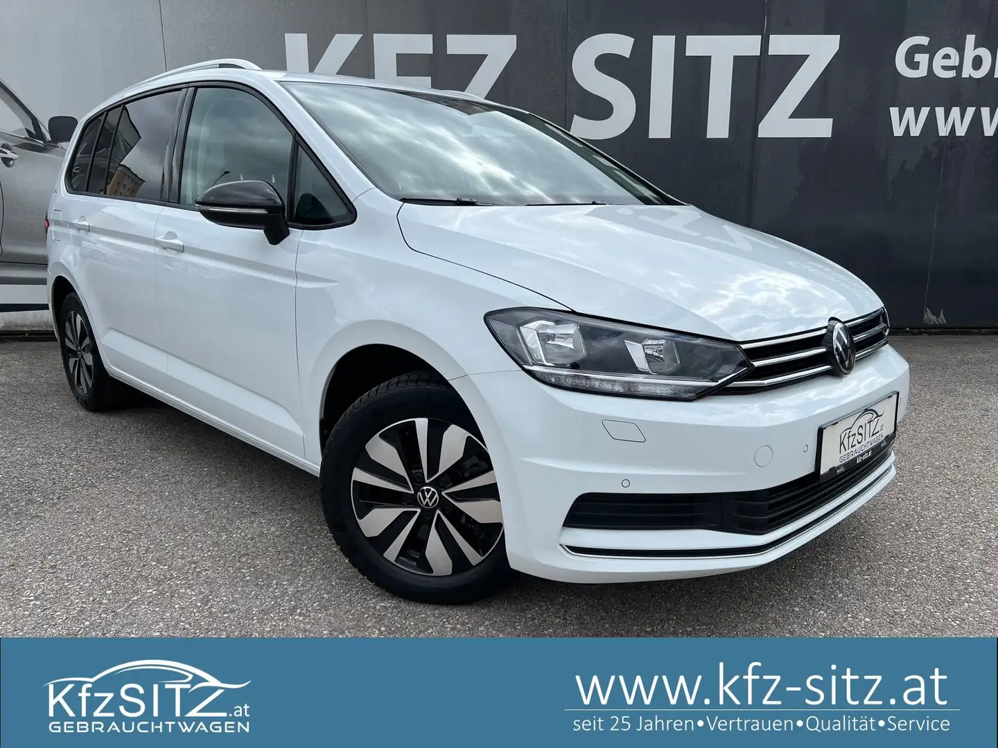 Volkswagen Touran 1,5 TSI ACT GOAL | 7 SITZE NP: €49.000 Weiß - 1