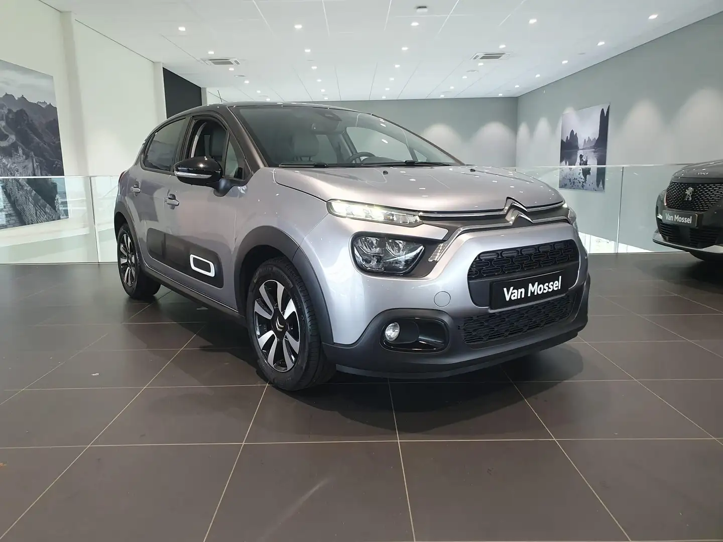 Citroen C3 1.2T Max Automaat+gps+camera+parkeerhulp achteraan Gris - 2