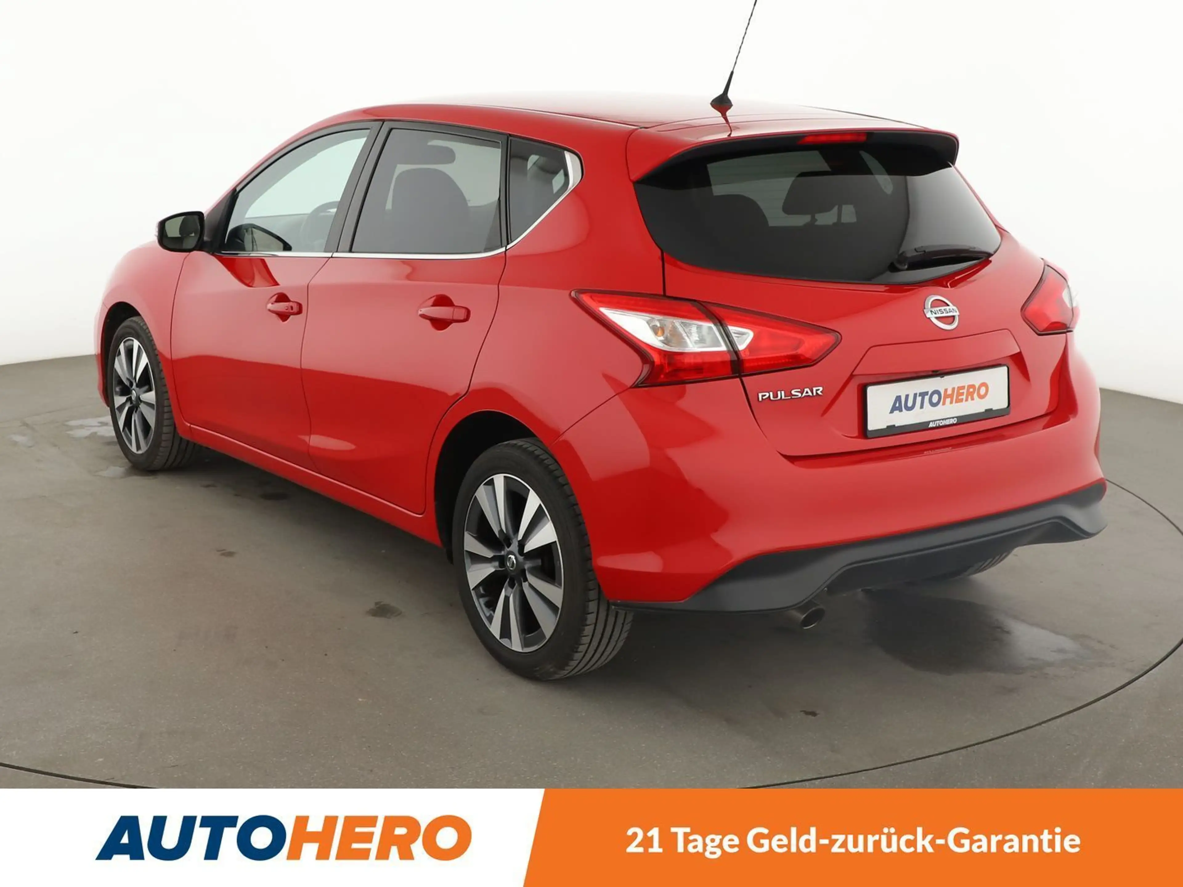 Nissan Pulsar 1.6 Turbo N-Connecta *NAVI*LED*CAM*SHZ*ALU*TEMPO* — photo 4