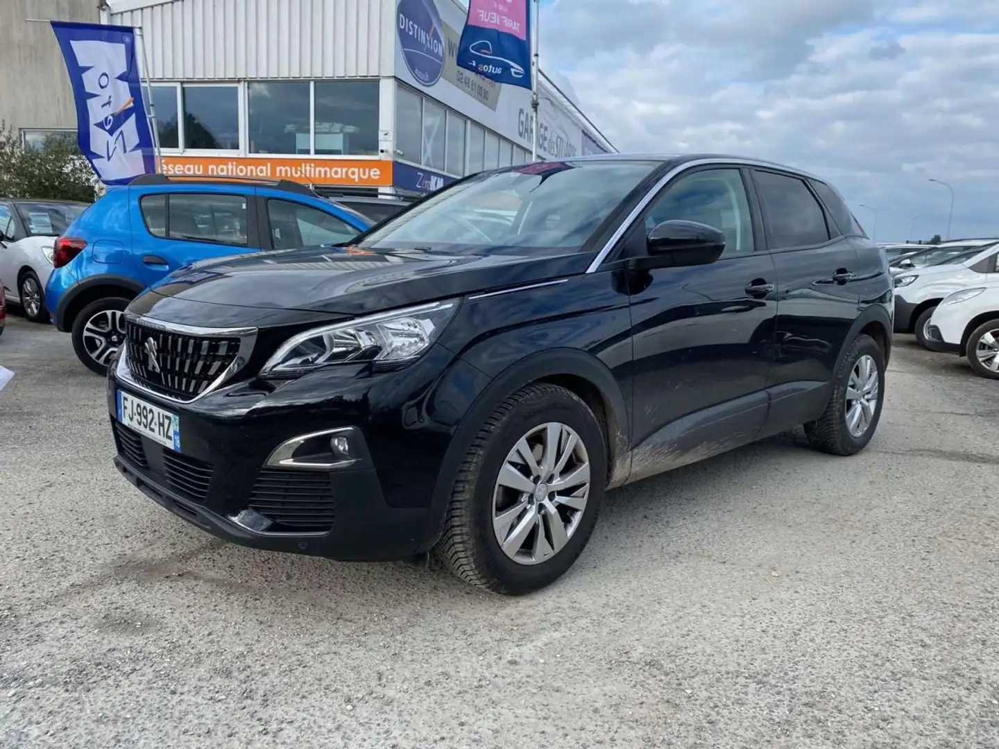 Peugeot 3008 1.2i PureTech 12V S\u0026S - 130 - BV EAT8  Active Noir - 1