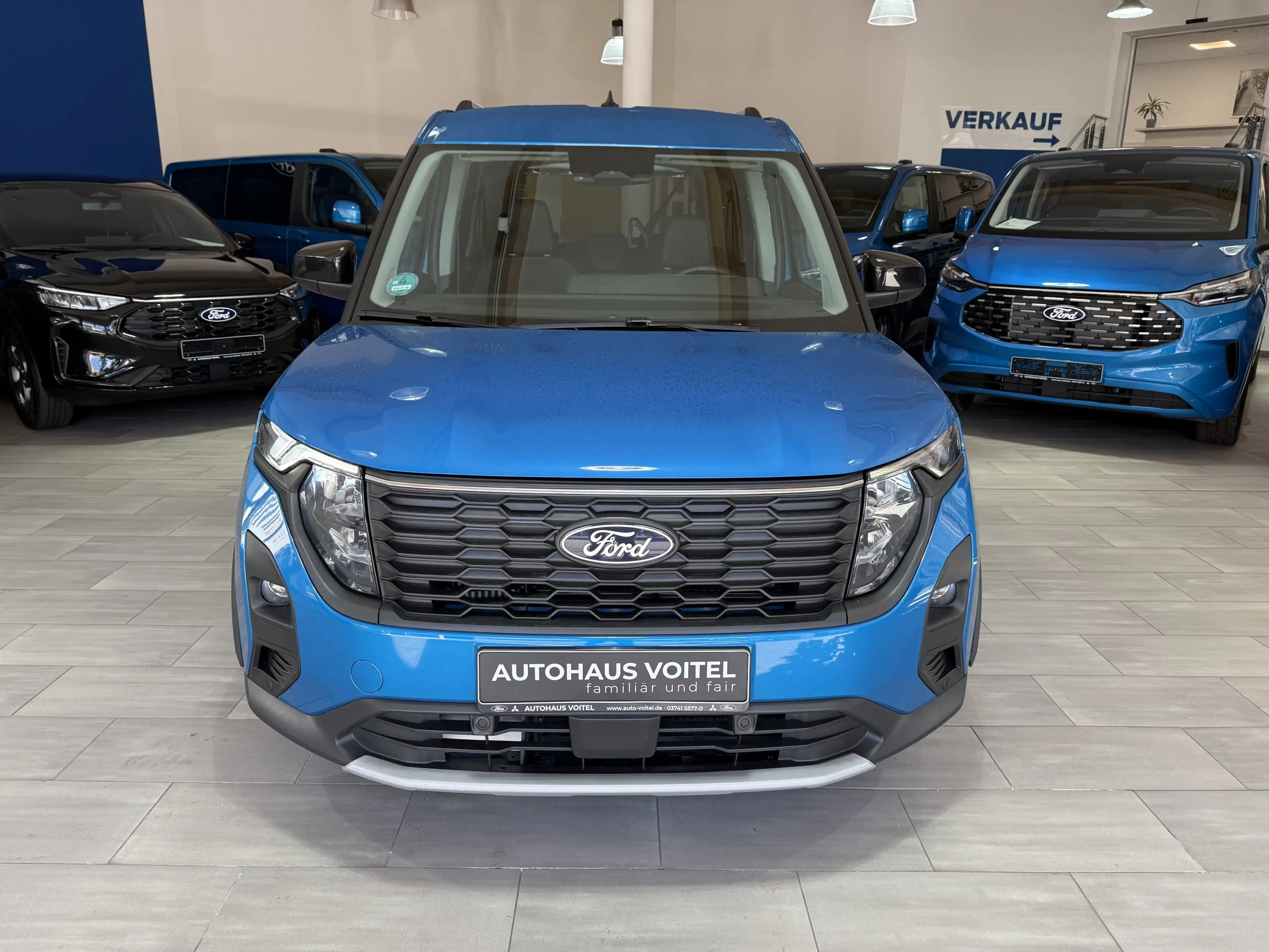 Ford Tourneo Courier Active Automatik / Winter-Paket — photo 2