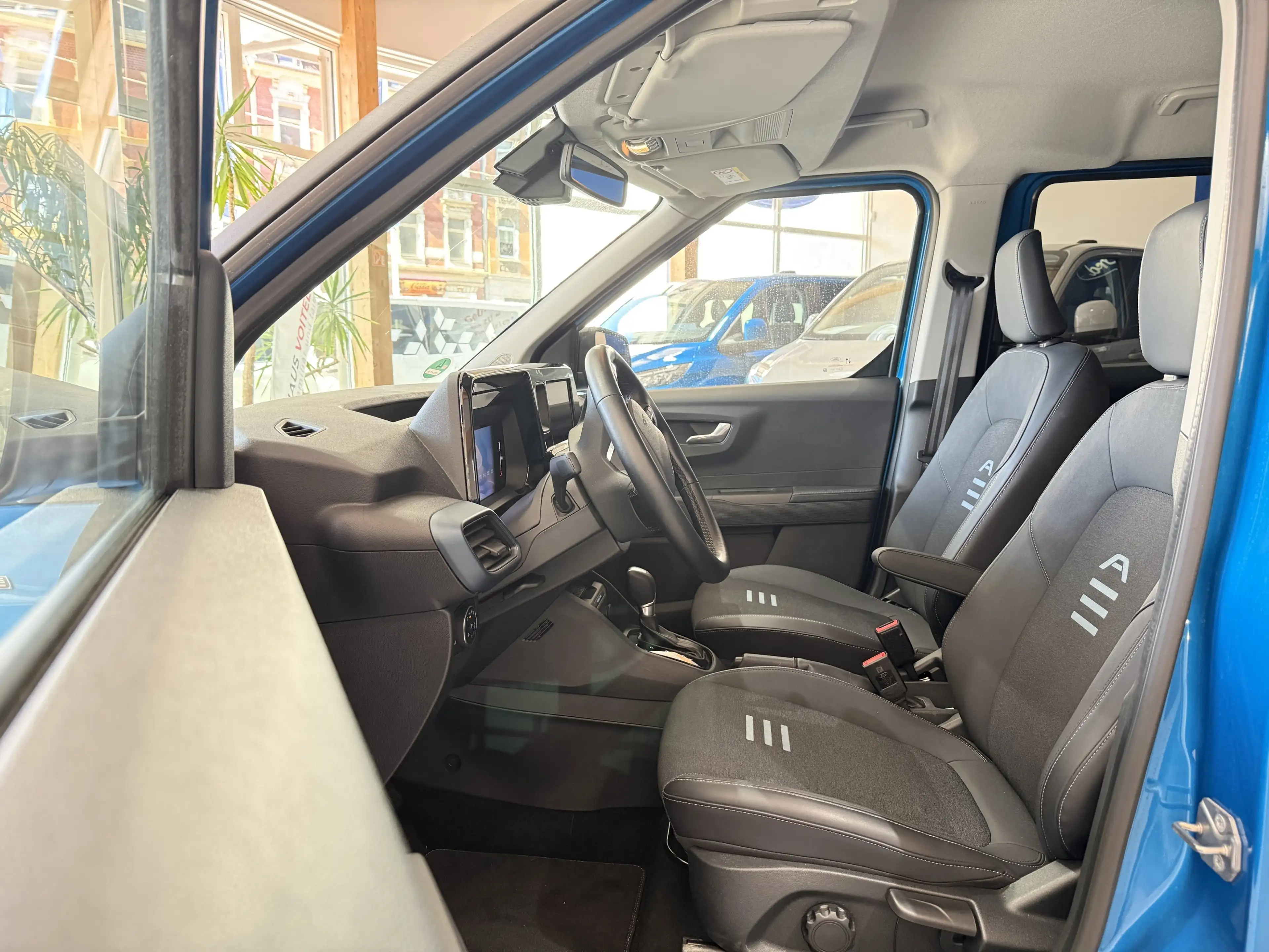 Ford Tourneo Courier Active Automatik / Winter-Paket — photo 10