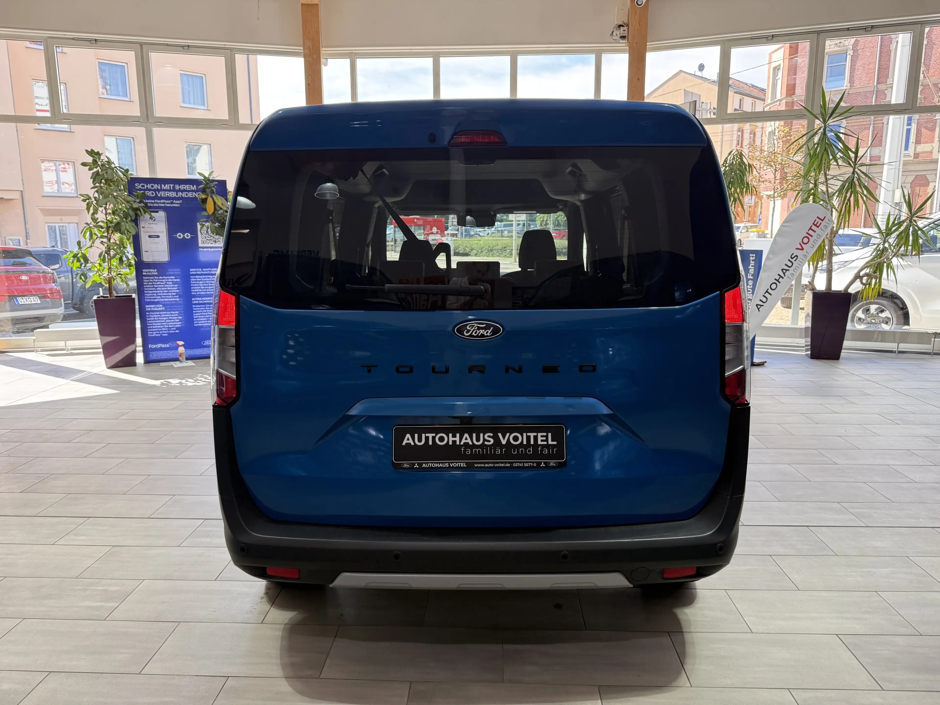 Ford Tourneo Courier Active Automatik / Winter-Paket — photo 6
