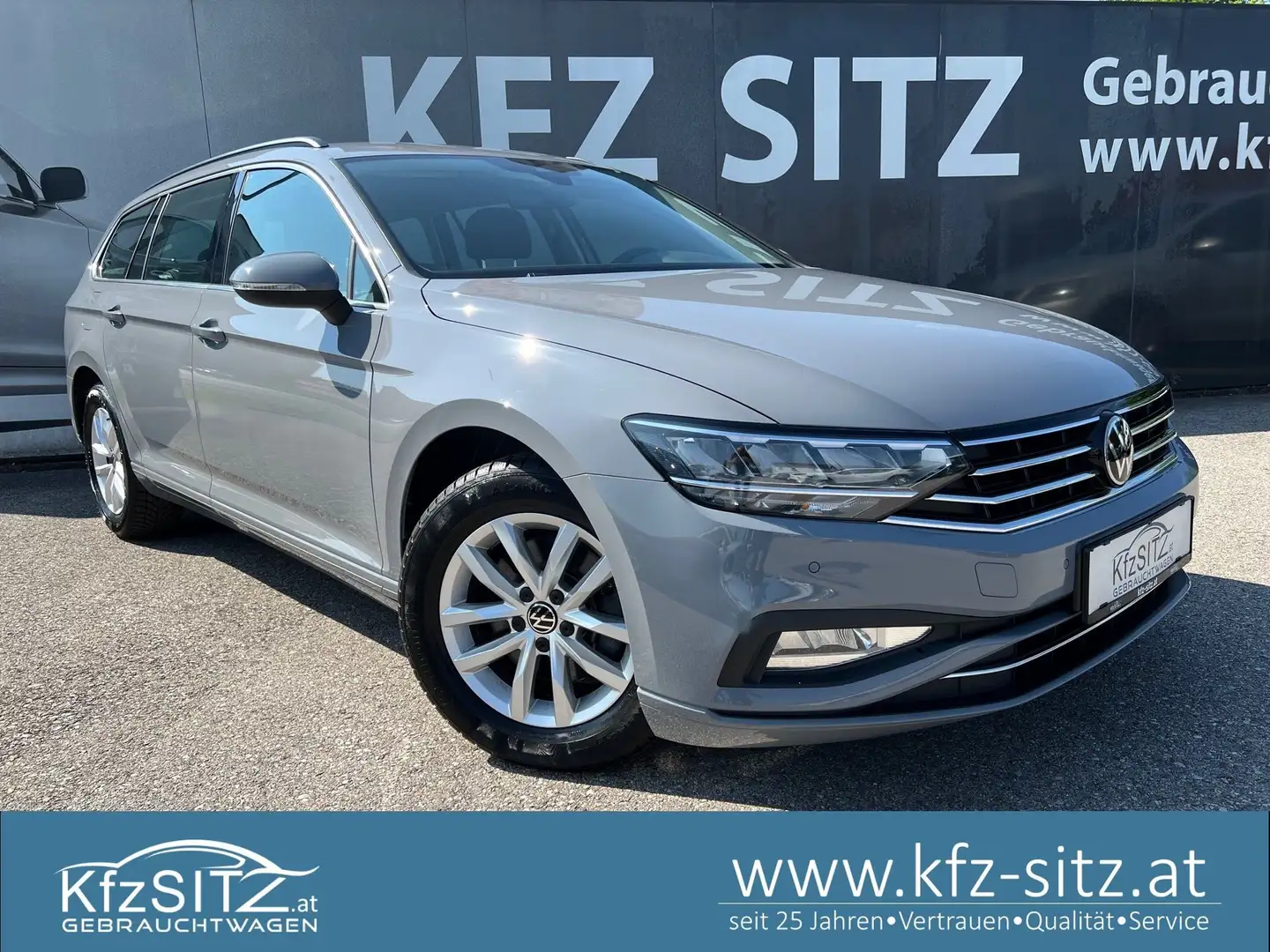 Volkswagen Passat Variant Business 2,0 SCR TDI DSG | RFK Grau - 1