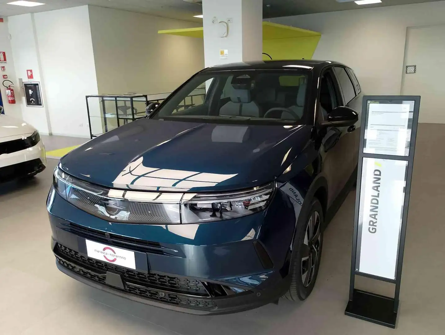 Opel Grandland Hybrid 145 CV DCT6 GS Verde - 2