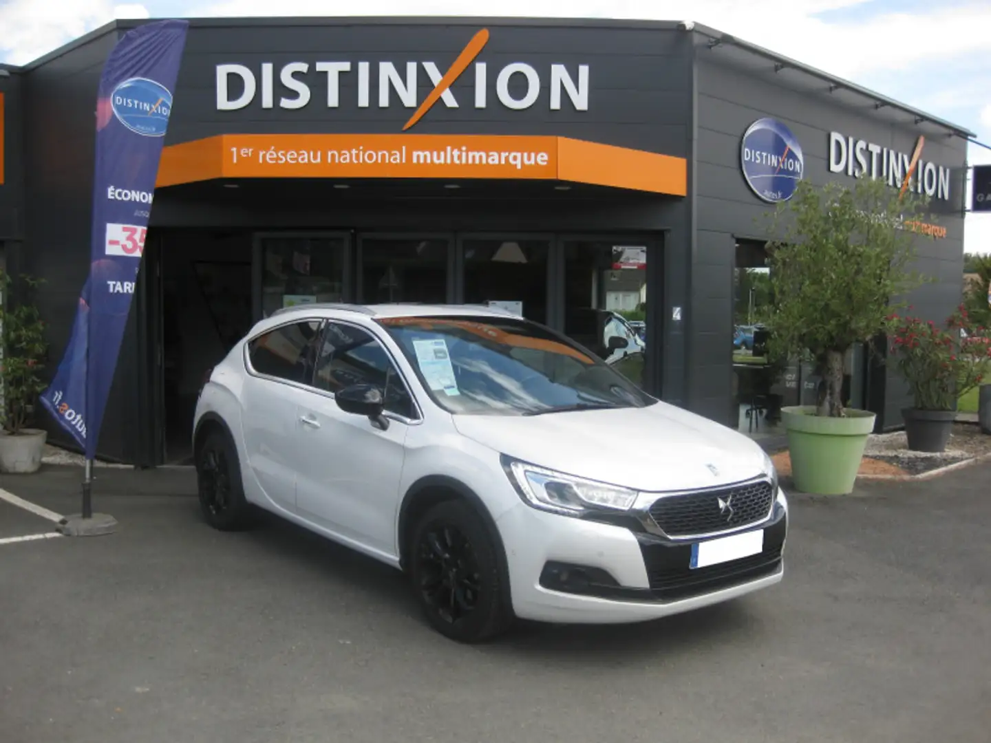 DS Automobiles DS 4 Crossback BLUEHDI 120 SPORT CHIC S\u0026S Blanc - 1