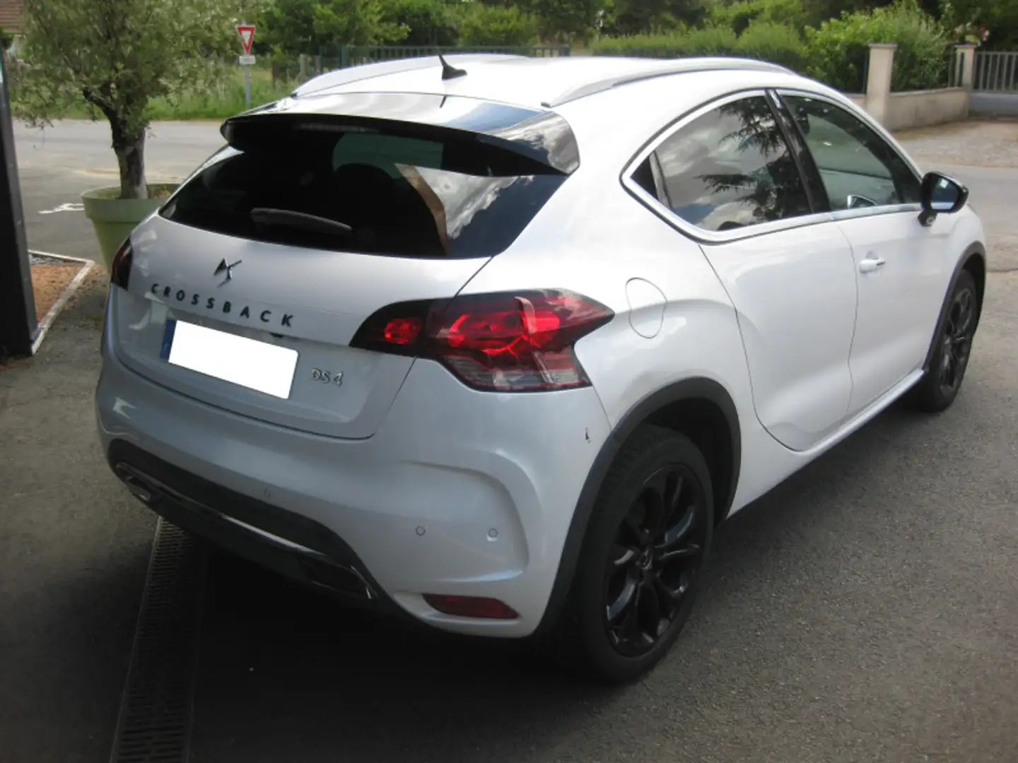 DS Automobiles DS 4 Crossback BLUEHDI 120 SPORT CHIC S\u0026S Blanc - 2