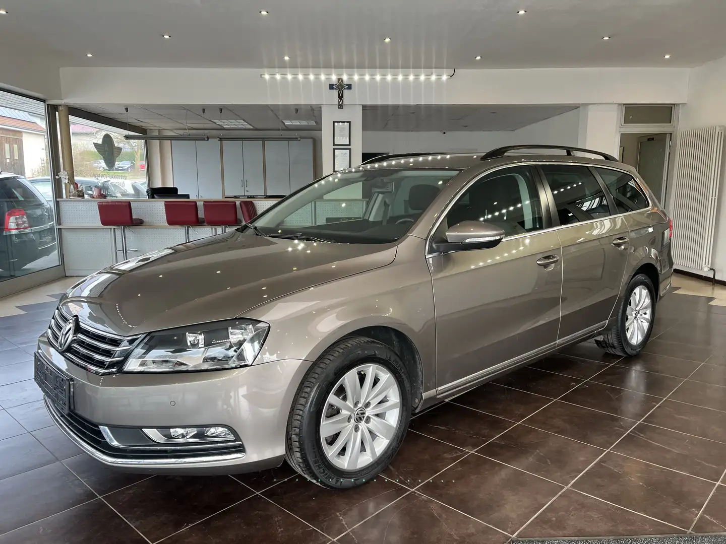 Volkswagen Passat Variant Comfortline*BlueMotion*SHZ*FSB*AHL* Braun - 1