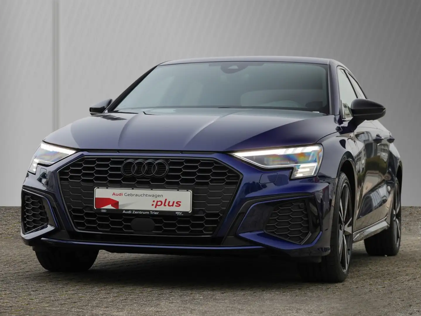 Audi A3 Sportback 40 TFSI e S line Bleu - 2