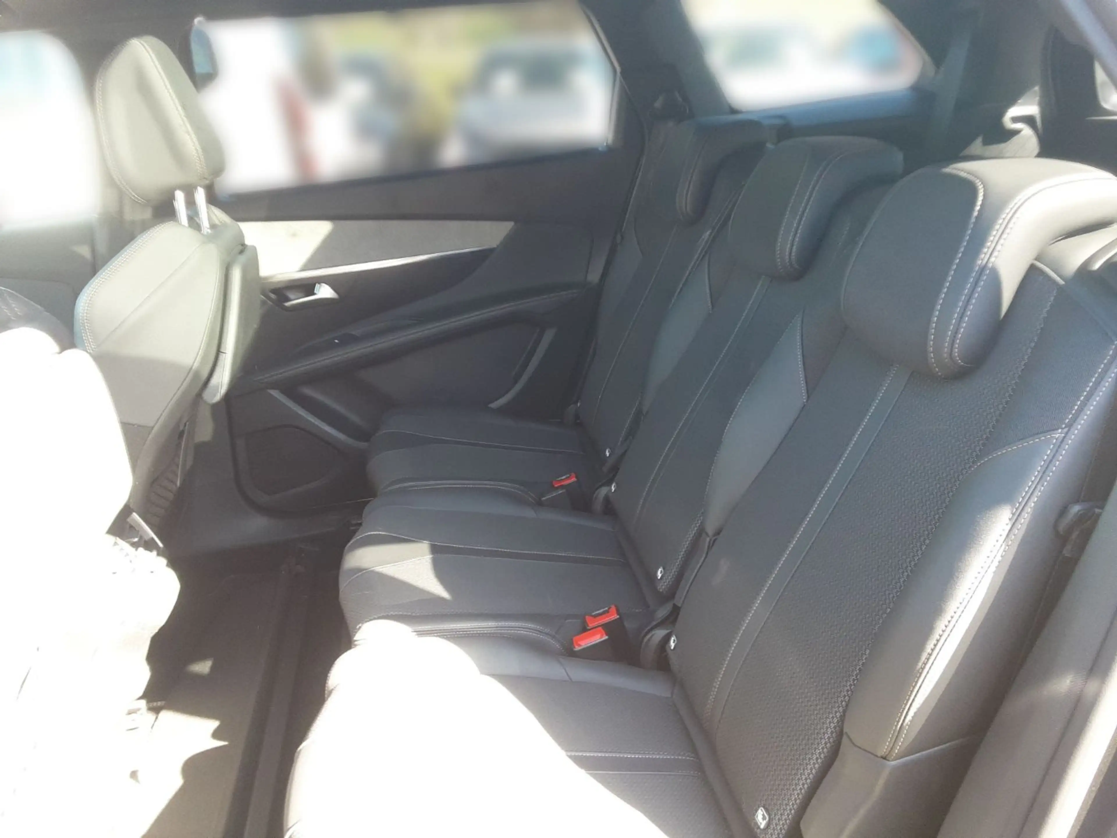 Peugeot 5008 1.5 BlueHDi 130 GT KeyLess LED Navi PDC LM — photo 7
