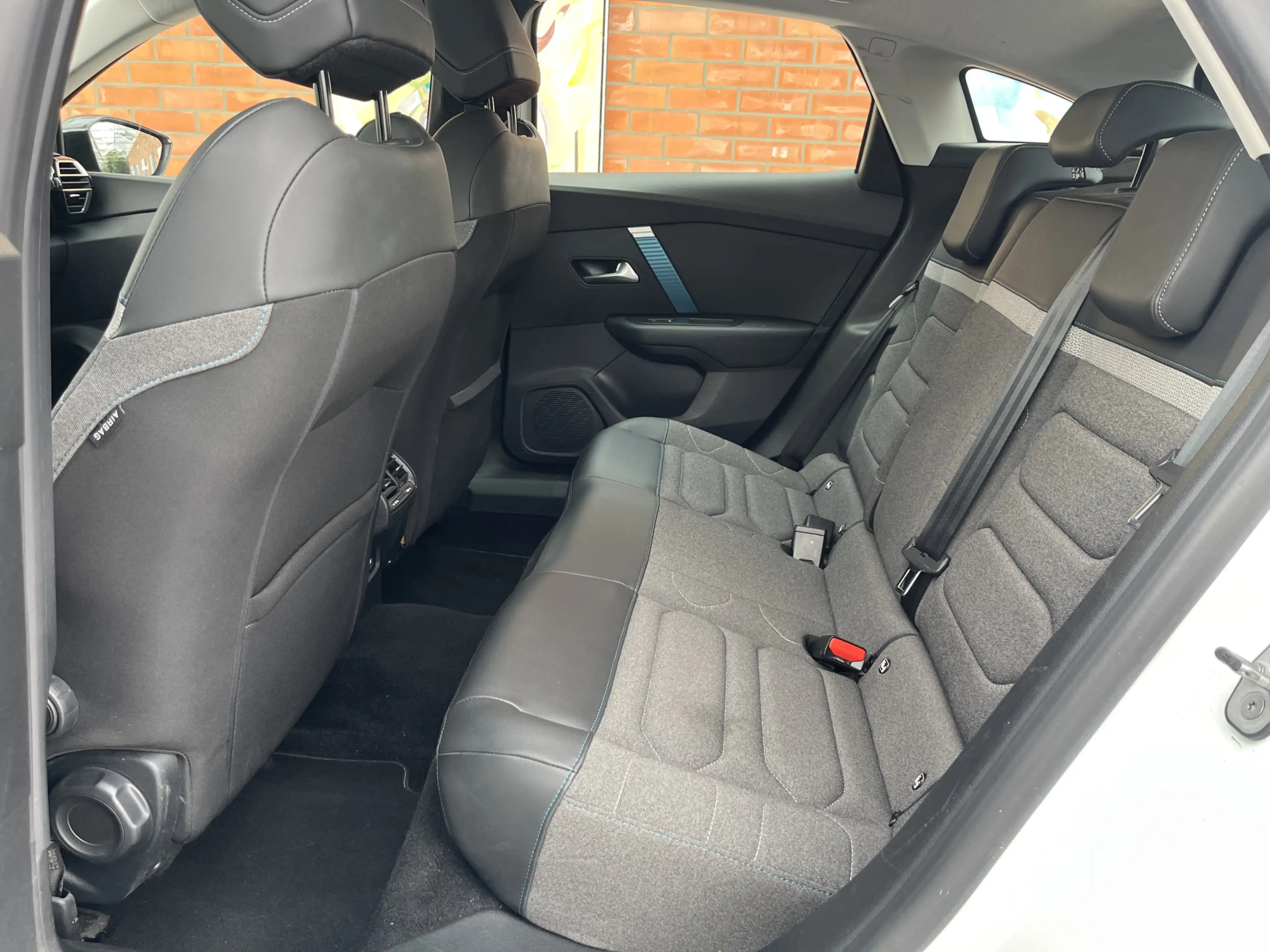 Citroen E-C4 Electric Feel Edition 50 kWh | Keyless | Stuurverwarming | — photo 9