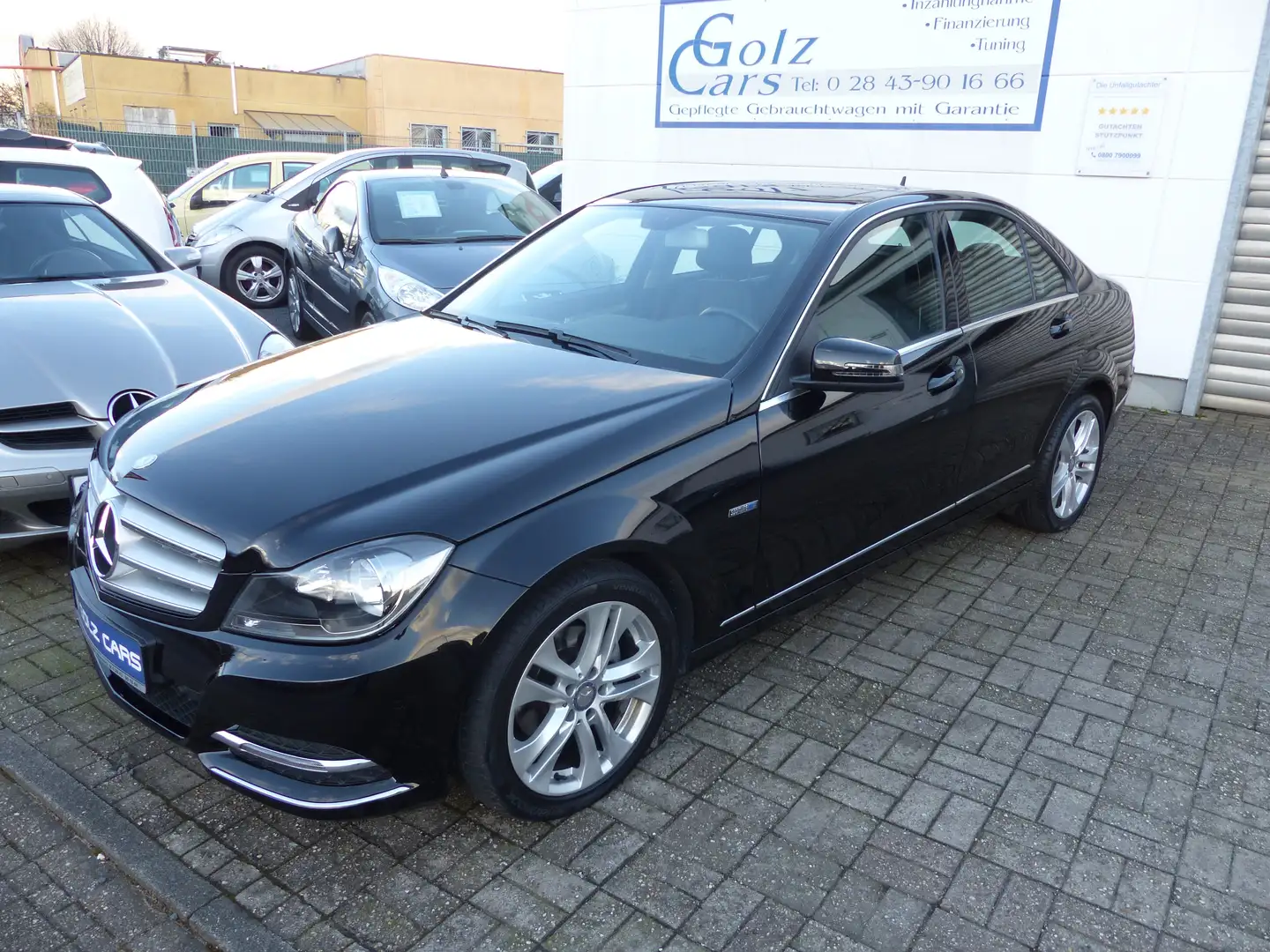 Mercedes-Benz C 180 C 180 CGI BlueEfficiency Automatic Schwarz - 1