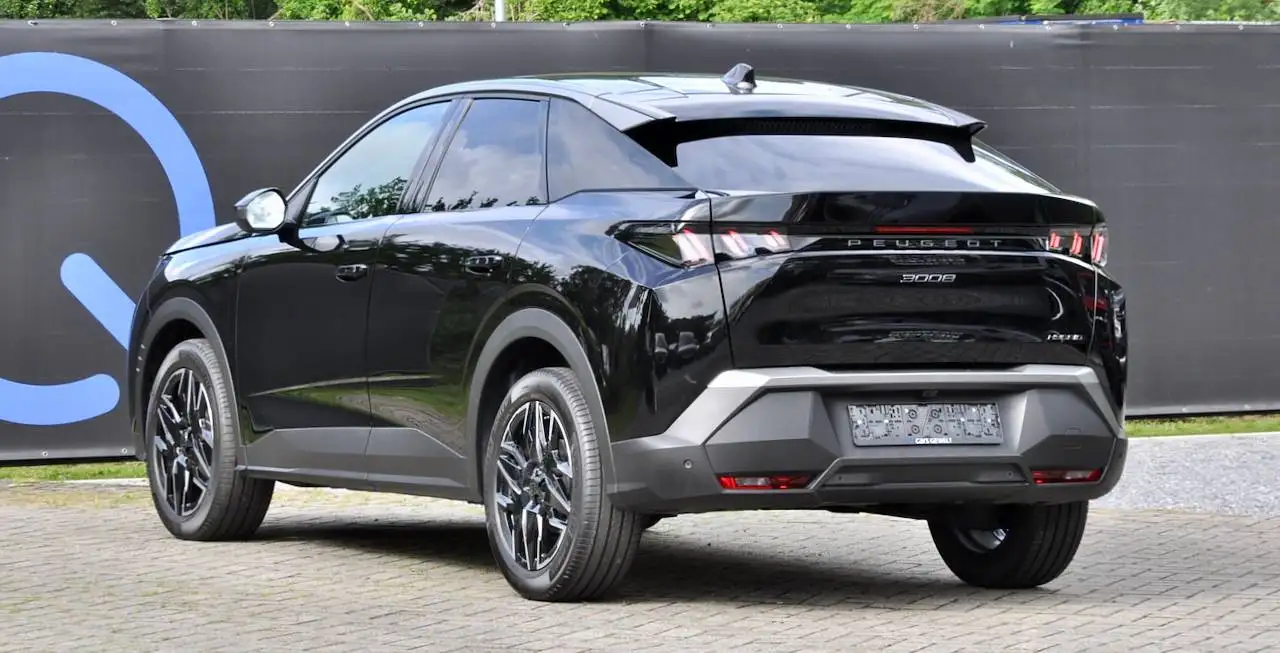 Peugeot 3008 MHEV ALLURE DISTRIBUTIEKETTING CAMERA KEYLESS CARPLAY — 3/15