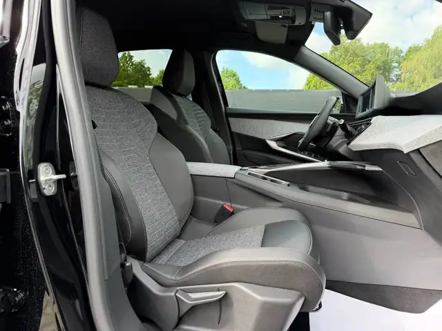 Peugeot 3008 view 6