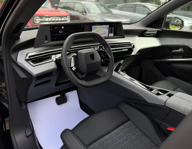 Peugeot 3008 view 4