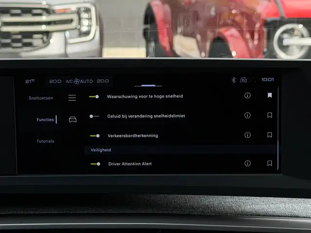 Peugeot 3008 view 13