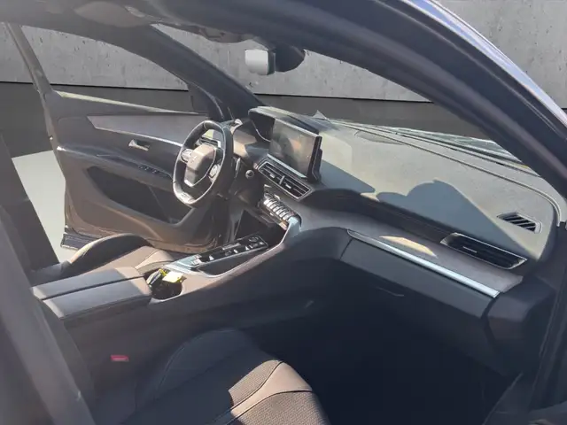 Peugeot 3008 view 12