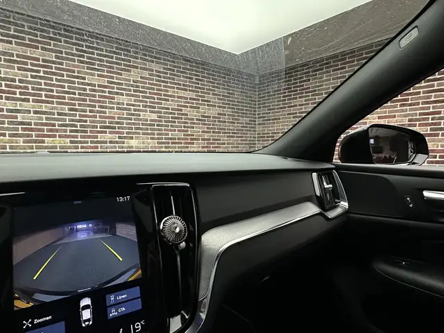 Volvo S60 view 14