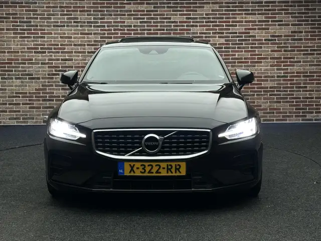 Volvo S60 view 5