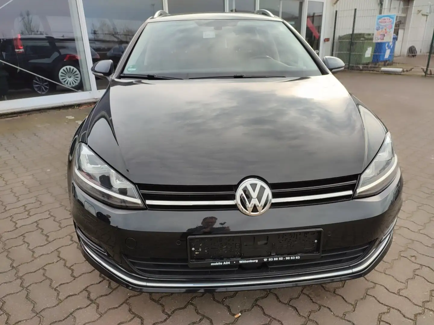 Volkswagen Golf VII Variant Lounge  ACC SITZHZG NAVI  XENON Schwarz - 2