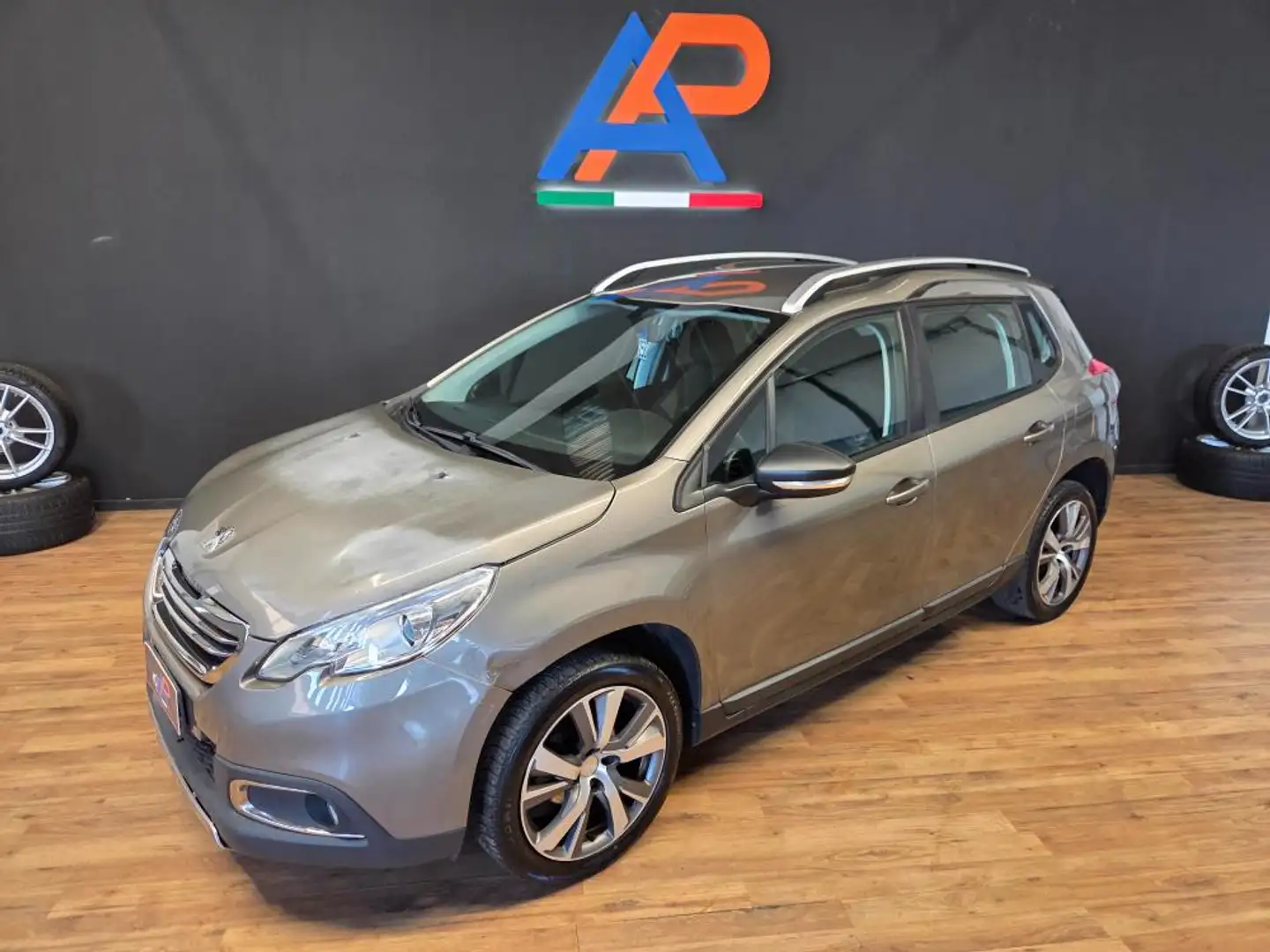 Peugeot 2008 1.6 bluehdi Active 75cv Grau - 2
